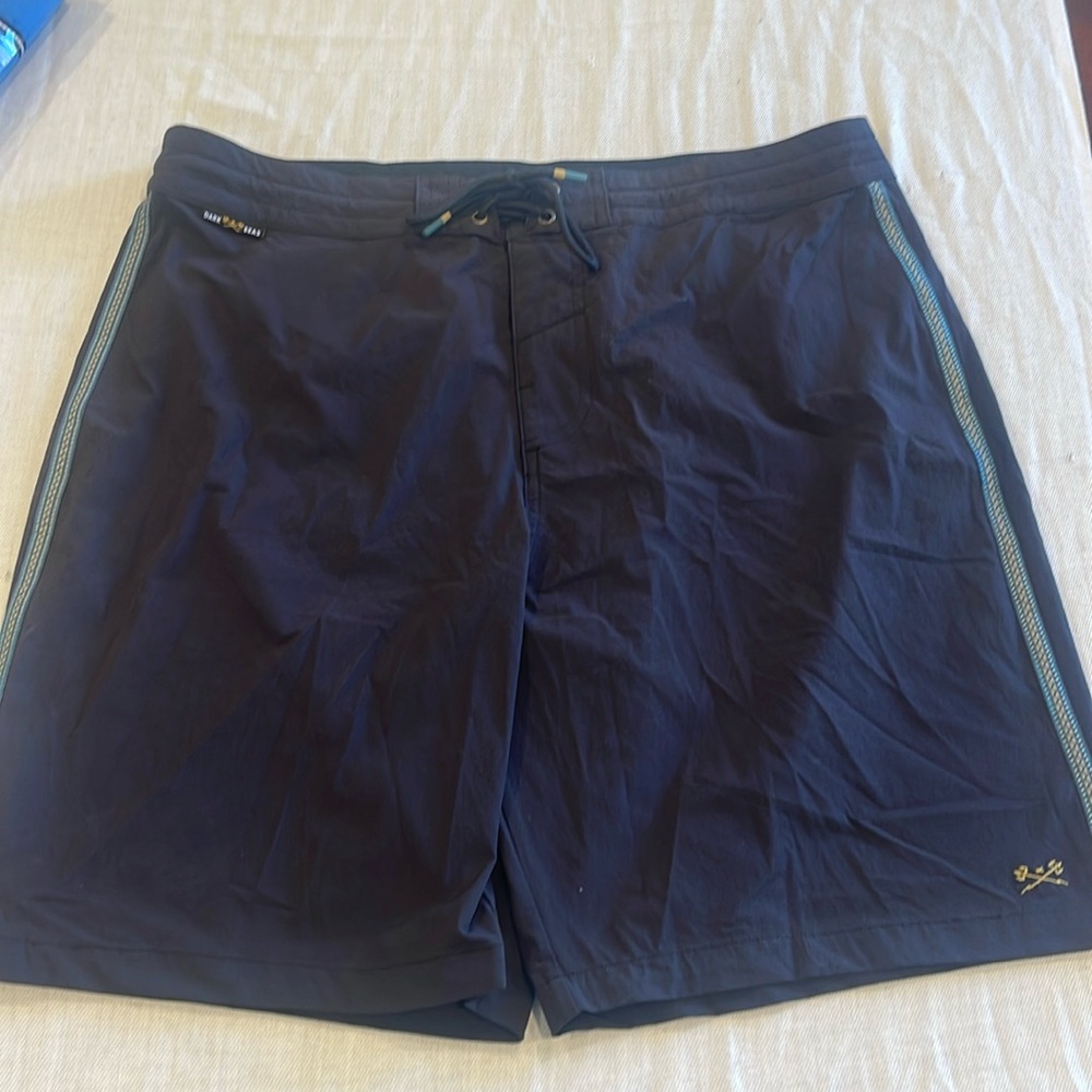 B25016 EUC Darc Seas  Boardshorts SZ 34 see measurements